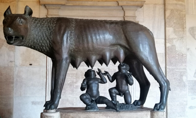 Волчица в Риме, символ города